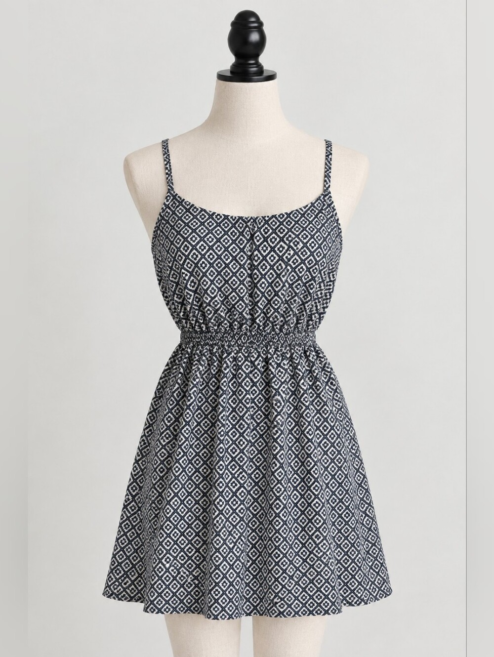 Old Navy Navy & White Geometric Print Spaghetti Strap Mini Dress - Size XS/S